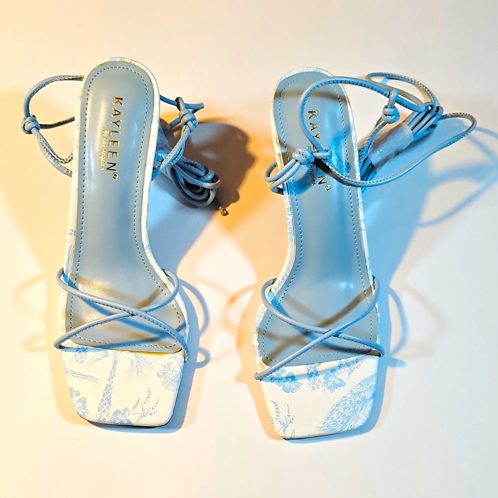 Kayleen by Los Angeles Blue White Floral Strappy Lace Up Square Toe Heel 8